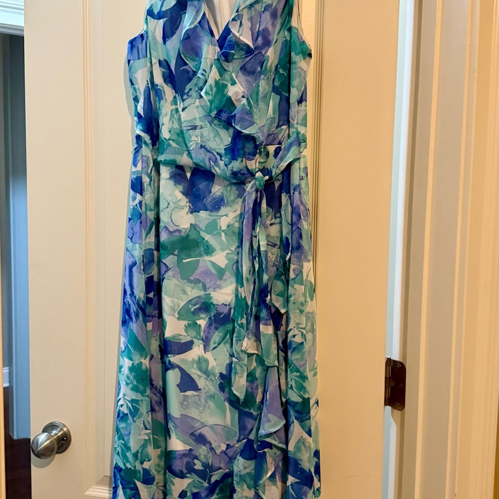 London Times Petite Floral Ruffle Maxi Dress. 12P